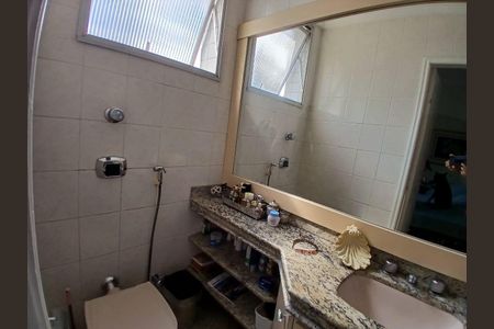 Apartamento à venda com 130m², 3 quartos e 2 vagas Apartamento à venda com 130m², 3 quartos e 2 vagasBanheiro 1