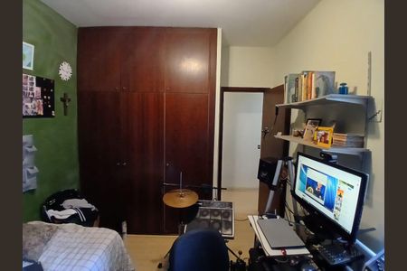 Apartamento à venda com 130m², 3 quartos e 2 vagas Apartamento à venda com 130m², 3 quartos e 2 vagasQuarto 1