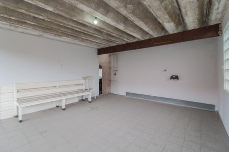 Casa para alugar com 250m², 2 quartos e 1 vagaSacada