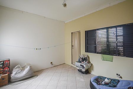 Casa à venda com 129m², 3 quartos e 4 vagasSuíte 2