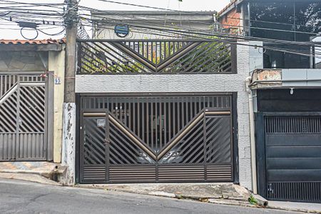 Casa à venda com 129m², 3 quartos e 4 vagasFachada