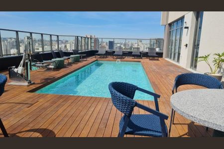 Studio para alugar com 27m², 1 quarto e sem vaga Studio para alugar com 27m², 1 quarto e sem vagaÁrea comum - Piscina