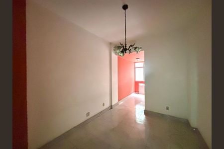Apartamento à venda com 70m², 2 quartos e 1 vagaSala