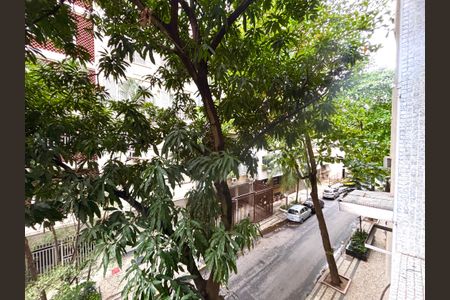 Vista de apartamento à venda com 2 quartos, 70m² em Copacabana, Rio de Janeiro