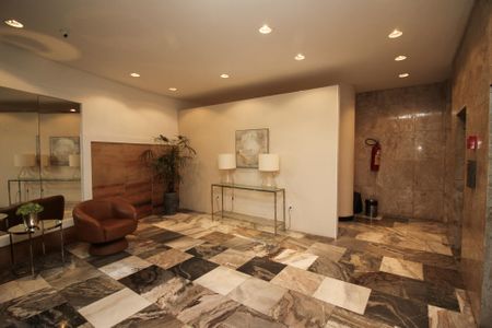 Apartamento à venda com 135m², 3 quartos e sem vaga Apartamento à venda com 135m², 3 quartos e sem vagaHall de entrada