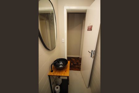 Apartamento à venda com 135m², 3 quartos e sem vaga Apartamento à venda com 135m², 3 quartos e sem vagaLavabo