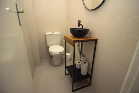 Apartamento à venda com 135m², 3 quartos e sem vaga Apartamento à venda com 135m², 3 quartos e sem vagaLavabo