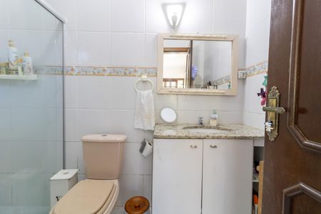 Casa à venda com 140m², 2 quartos e 3 vagasBanheiro da Suíte 1