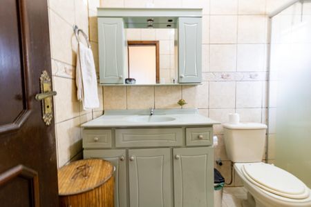 Casa à venda com 140m², 2 quartos e 3 vagasBanheiro da Suíte 2