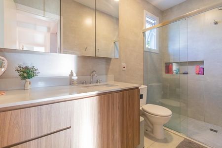 Casa à venda com 230m², 3 quartos e 2 vagasBanheiro Social