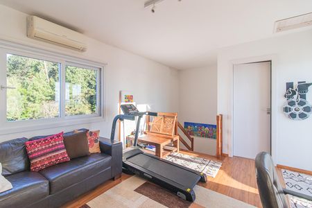 Casa à venda com 230m², 3 quartos e 2 vagasSala 2