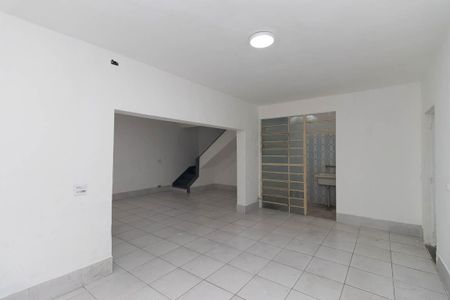 Casa para alugar com 150m², 4 quartos e 2 vagas Casa para alugar com 150m², 4 quartos e 2 vagasSala