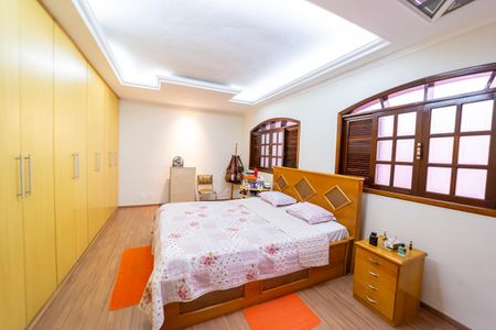 Casa para alugar com 300m², 3 quartos e 5 vagasSuíte 2