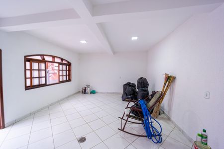 Casa para alugar com 300m², 3 quartos e 5 vagasÁrea de Serviço - Edícula