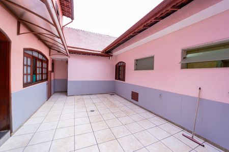 Casa para alugar com 300m², 3 quartos e 5 vagasQuintal