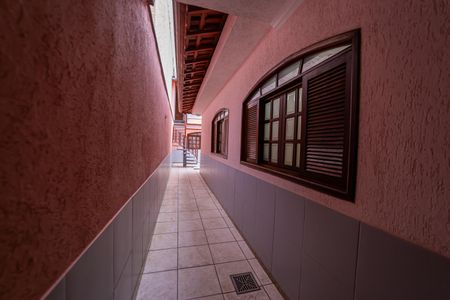 Casa para alugar com 300m², 3 quartos e 5 vagasCorredor Externo