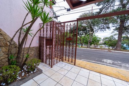 Casa para alugar com 300m², 3 quartos e 5 vagasGaragem
