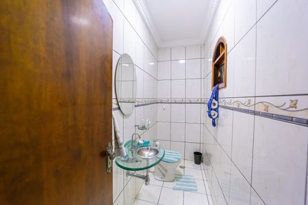 Casa para alugar com 300m², 3 quartos e 5 vagasLavabo