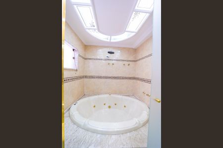 Casa para alugar com 300m², 3 quartos e 5 vagasBanheiro da Suíte 2