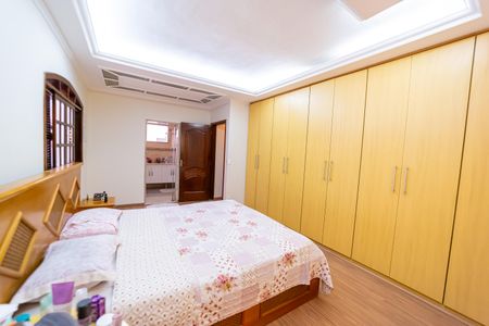 Casa para alugar com 300m², 3 quartos e 5 vagasSuíte 2