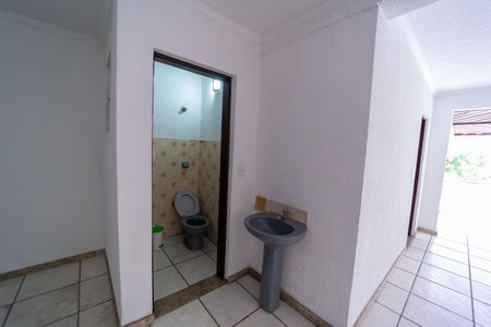 Casa para alugar com 300m², 3 quartos e 5 vagasLavabo da Garagem