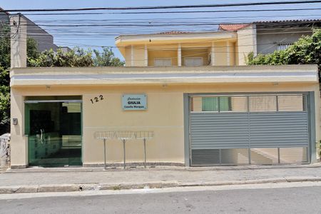Casa de condomínio para alugar com 90m², 2 quartos e sem vaga Casa de condomínio para alugar com 90m², 2 quartos e sem vagaFachada