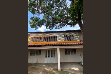 Casa à venda com 250m², 4 quartos e 5 vagasFachada