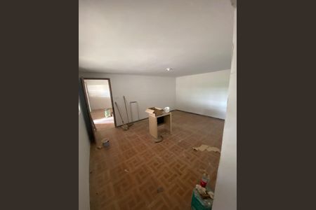 Casa à venda com 250m², 4 quartos e 5 vagasQuarto