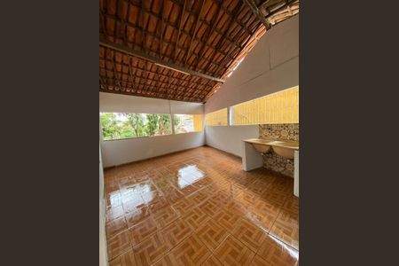 Casa à venda com 250m², 4 quartos e 5 vagasÁrea de Serviço