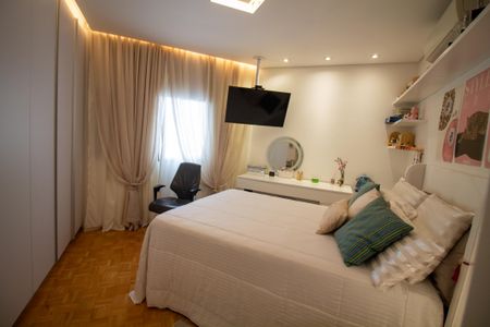 Apartamento à venda com 172m², 3 quartos e 2 vagasSuíte 2