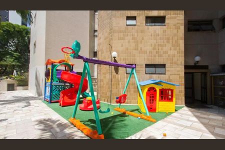 Apartamento à venda com 172m², 3 quartos e 2 vagasÁrea comum - Playground
