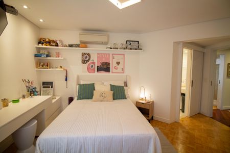 Apartamento à venda com 172m², 3 quartos e 2 vagasSuíte 2