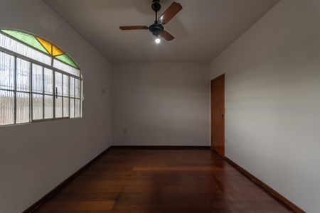 Casa para alugar com 200m², 3 quartos e 2 vagasSuíte