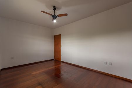 Casa para alugar com 200m², 3 quartos e 2 vagasSuíte