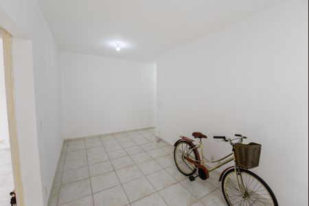 Apartamento para alugar com 80m², 2 quartos e 1 vagaSala