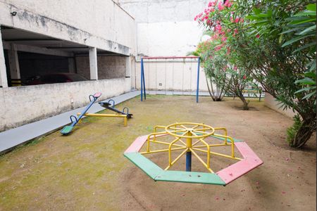 Apartamento para alugar com 80m², 2 quartos e 1 vagaÁrea comum - Playground