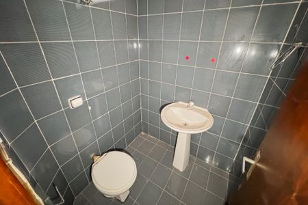 Casa à venda com 194m², 3 quartos e 2 vagas Casa à venda com 194m², 3 quartos e 2 vagasLavabo
