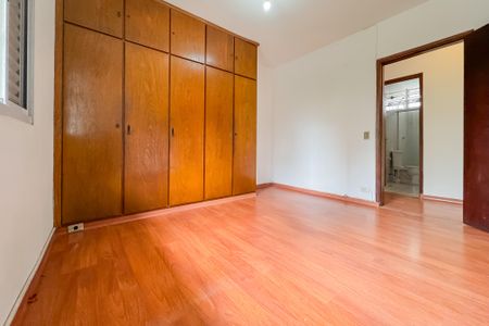 Casa à venda com 194m², 3 quartos e 2 vagas Casa à venda com 194m², 3 quartos e 2 vagasSuíte