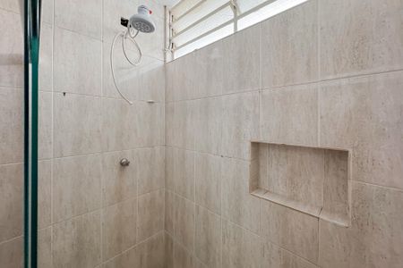 Casa à venda com 194m², 3 quartos e 2 vagas Casa à venda com 194m², 3 quartos e 2 vagasBanheiro Corredor