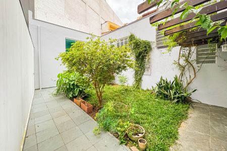 Casa à venda com 194m², 3 quartos e 2 vagas Casa à venda com 194m², 3 quartos e 2 vagasJardim