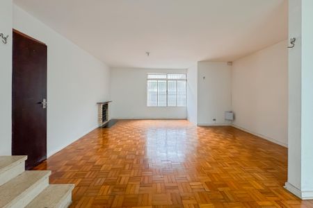 Casa à venda com 194m², 3 quartos e 2 vagas Casa à venda com 194m², 3 quartos e 2 vagasSala