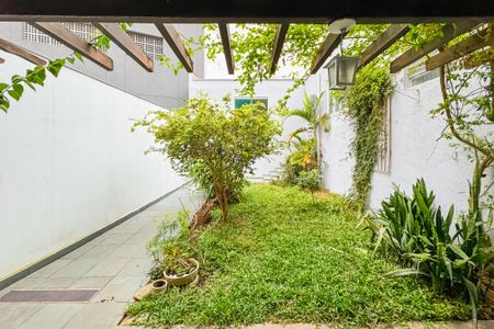 Casa à venda com 194m², 3 quartos e 2 vagas Casa à venda com 194m², 3 quartos e 2 vagasJardim