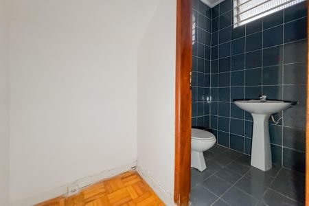 Casa à venda com 194m², 3 quartos e 2 vagas Casa à venda com 194m², 3 quartos e 2 vagasLavabo
