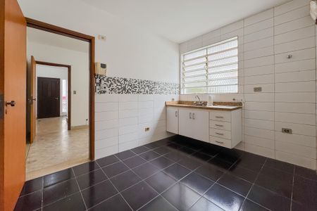 Casa à venda com 194m², 3 quartos e 2 vagas Casa à venda com 194m², 3 quartos e 2 vagasCozinha