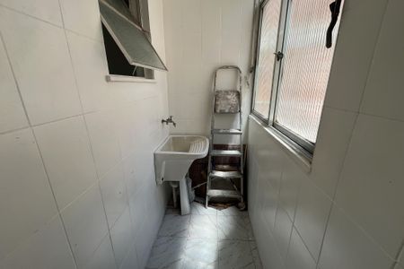 Apartamento à venda com 56m², 3 quartos e 1 vagaÁrea de Serviço