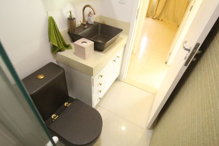 Apartamento à venda com 60m², 2 quartos e 1 vagaBanheiro Social