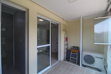 Varanda de apartamento à venda com 2 quartos, 60m² em Jacarepaguá, Rio de Janeiro