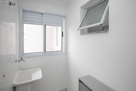 Apartamento para alugar com 33m², 2 quartos e 1 vaga Apartamento para alugar com 33m², 2 quartos e 1 vagaÁrea de Serviço