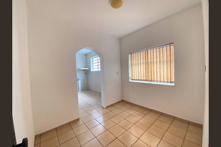Casa à venda com 284m², 4 quartos e 8 vagasQuarto de Serviço