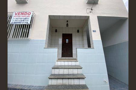 Casa à venda com 284m², 4 quartos e 8 vagasFachada